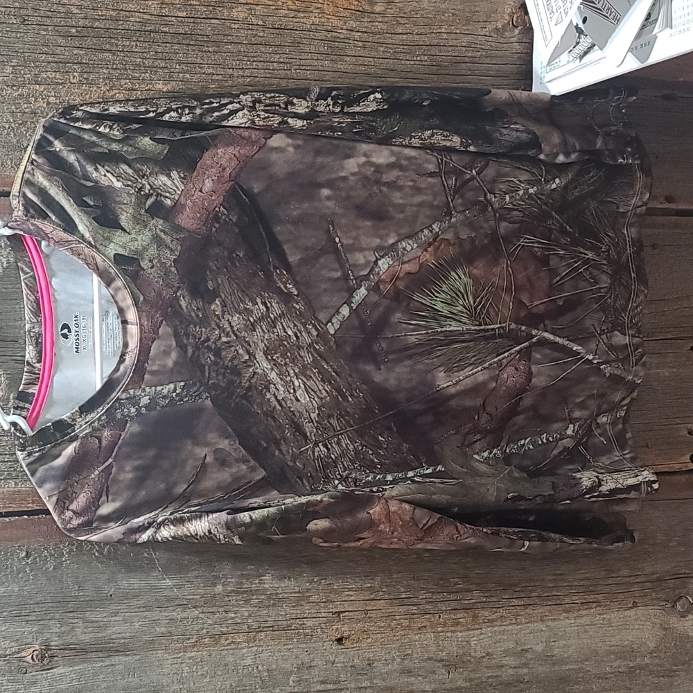 Mossy oak long sleeve shirt